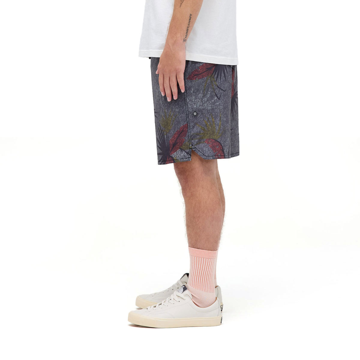 Stance Complex 7in Hybrid Shorts - Black Fade image 4