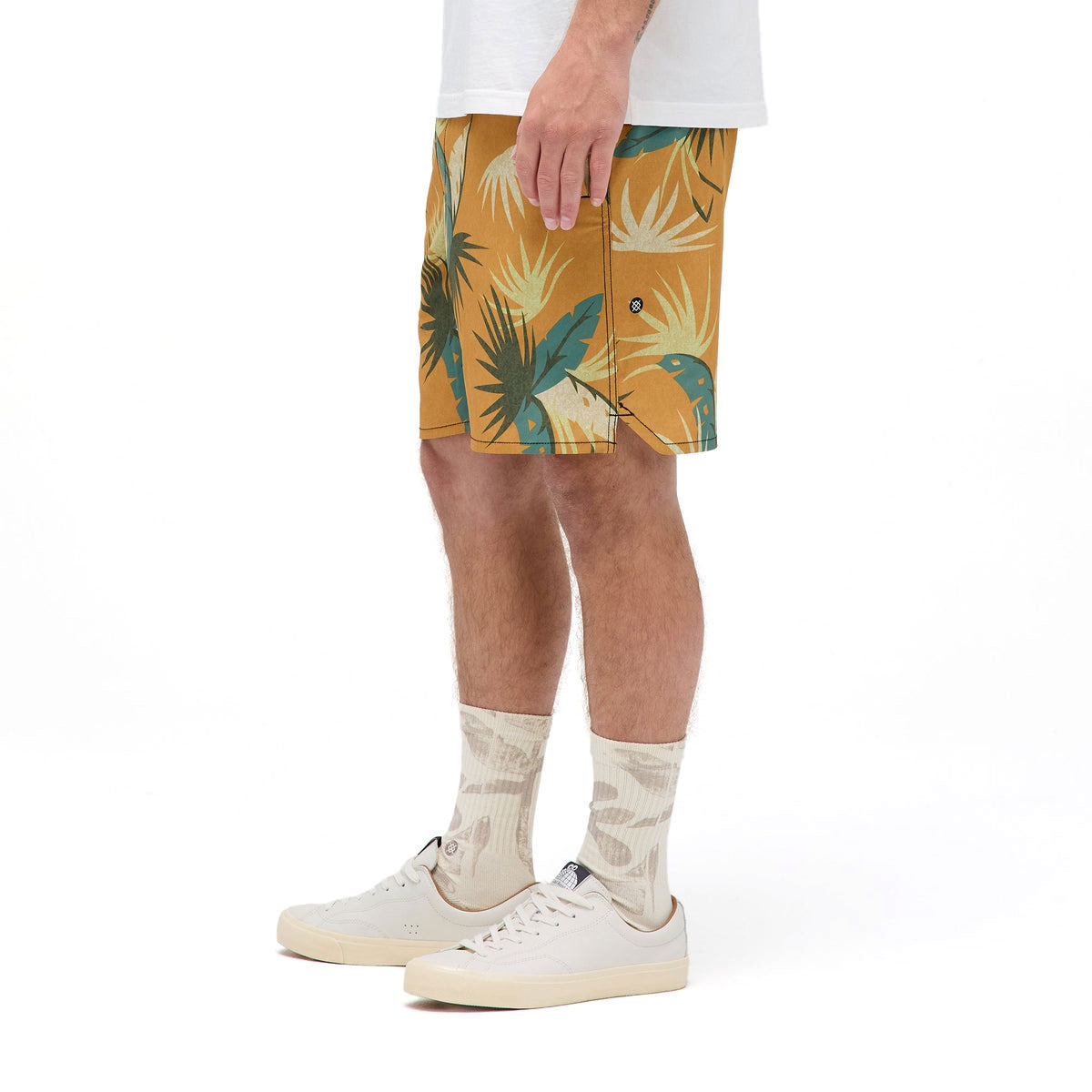 Stance Complex 7in Hybrid Shorts - Gold Fade image 4