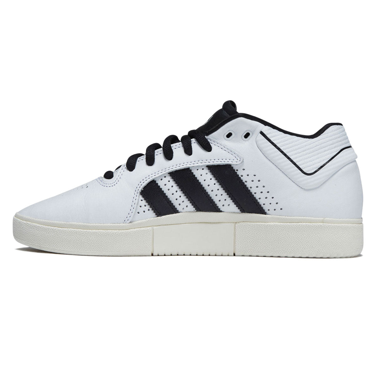 Adidas Tyshawn Shoes - Ftwr White/Core Black/Ftwr White image 2
