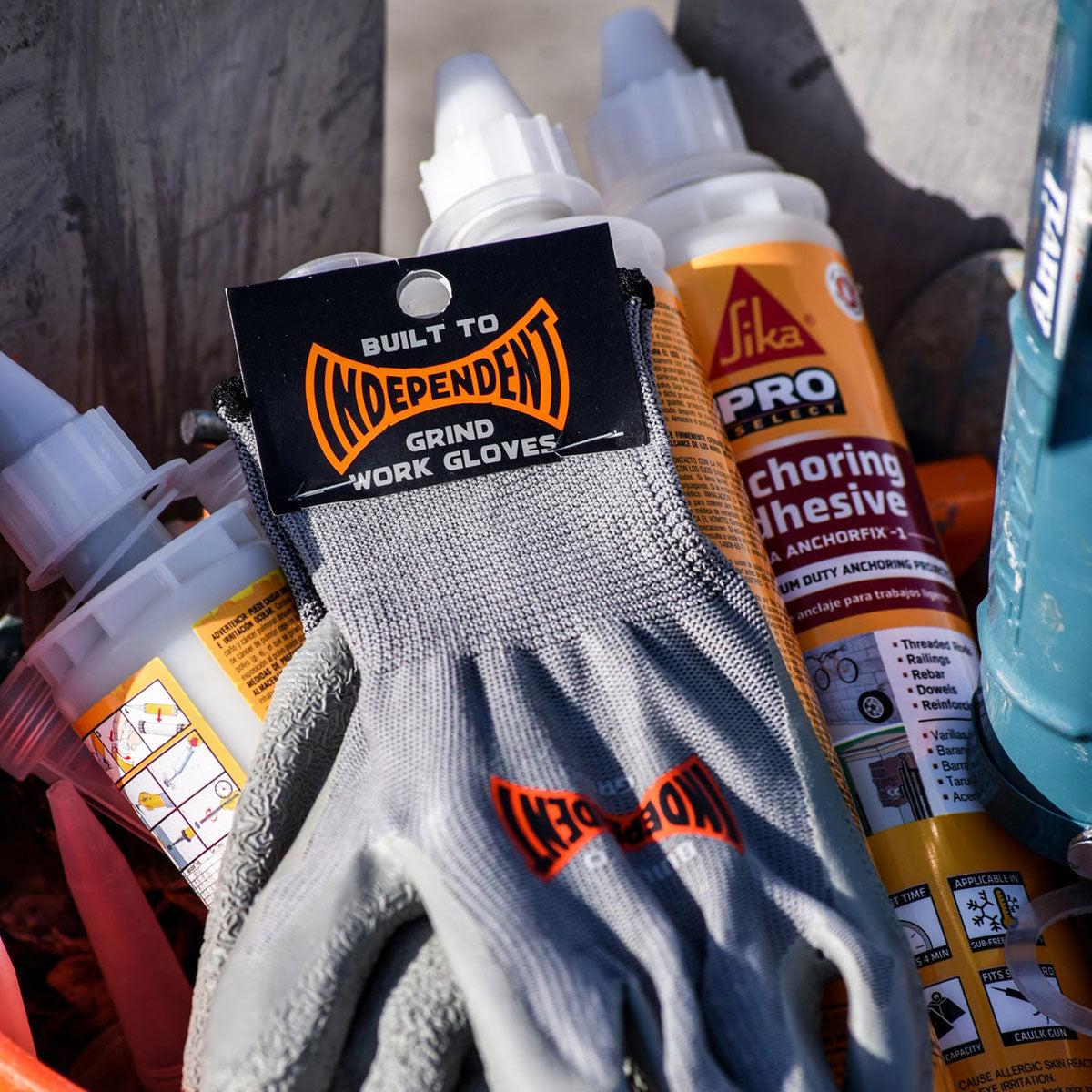 Independent Built To Grind Gloves - Grey image 3
