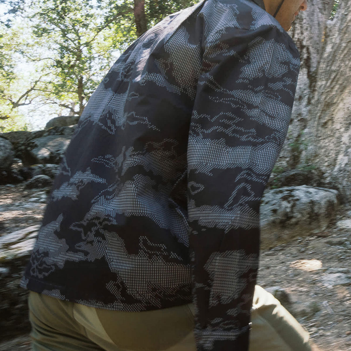 Brixton Journey Lightweight Long Sleeve Woven Shirt - Black Camo image 2
