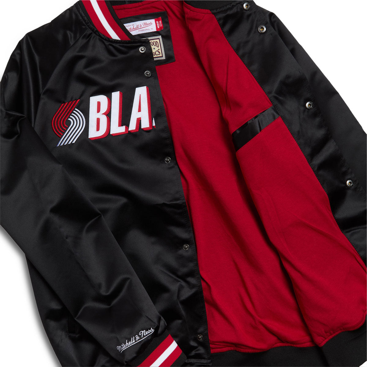 Mitchell & Ness x NBA Trail Blazers Satin Jacket - Black image 3