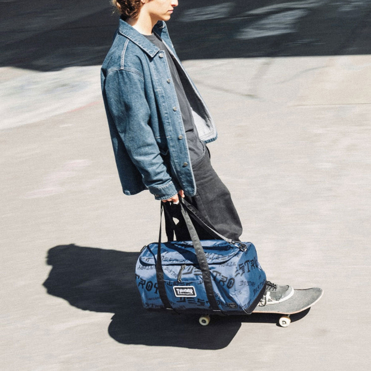 Herschel Supply x Thrasher Heritage Skate Duffle Bag - Oceana/Dark Navy Destroy image 3
