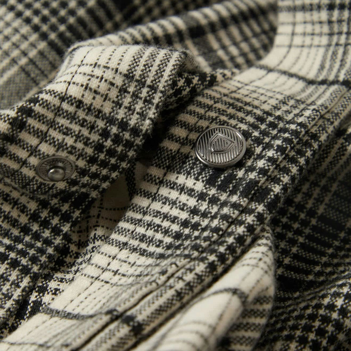 Brixton Builders Bowery Perf Flannel Shirt - Off White/Black image 4