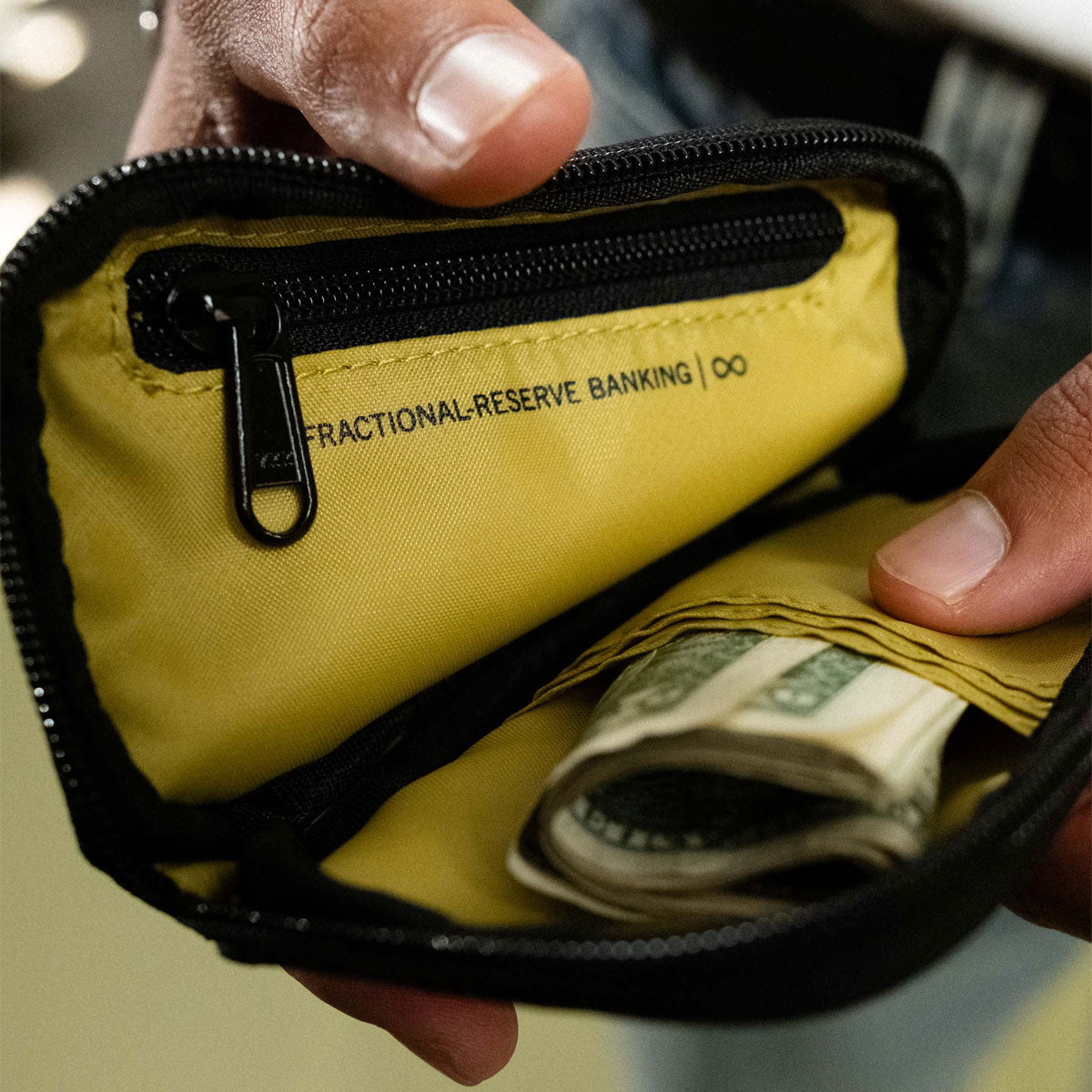 Quasi Crypto Wallet - Black image 3