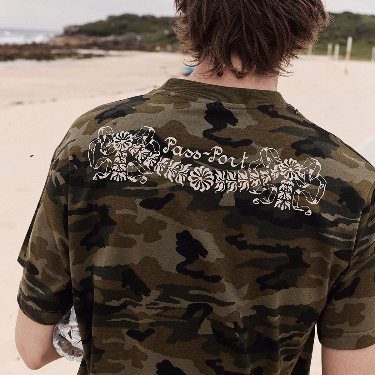 Passport Kollaasi T-Shirt - Woodland Camo image 5